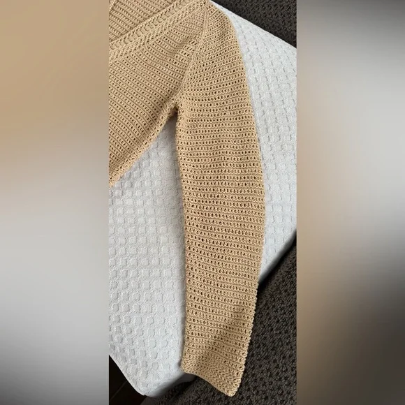 Vince Crochet Cardigan Sweater in Straw Tan Size Medium V733478715 Retail $395 - Picture 5 of 16